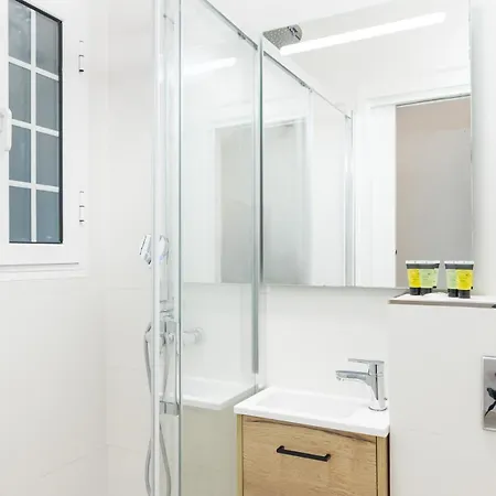 Spacious 2bd 2bth With Patio - And Quiet Apartment Seville